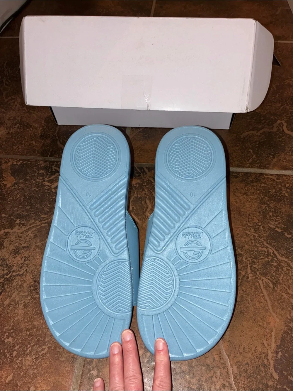 Islides light blue